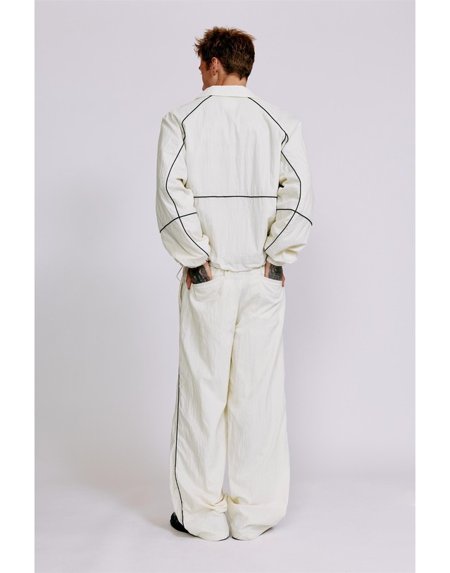 풀앤베어 풀앤베어 배색 스티치 경량 조거 팬츠 7671/503 OFF WHITE 아이보리 착용컷