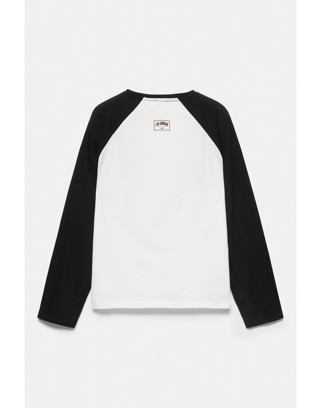 풀앤베어 풀앤베어 그래픽 라글란 긴팔 티셔츠 7230/398 WHITE/BLACK 멀티컬러 착용컷