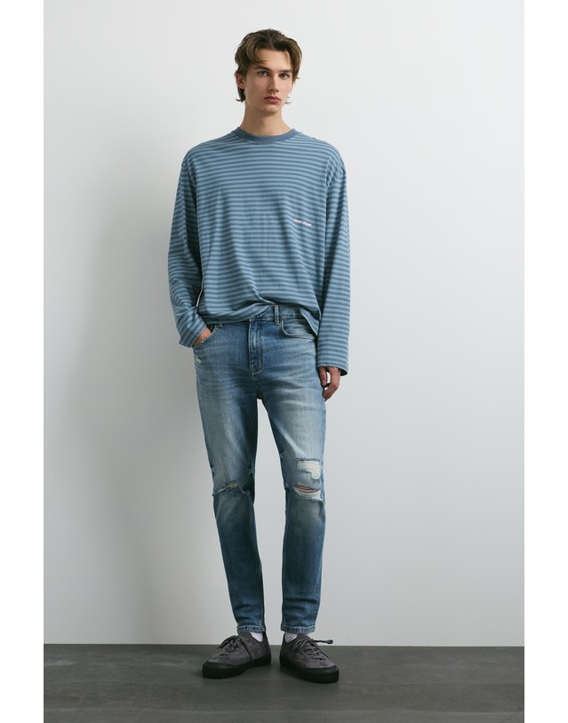 풀앤베어 풀앤베어 디스트로이드 슬림핏 청바지 7660/521 MEDIUM BLUE 블루 착용컷