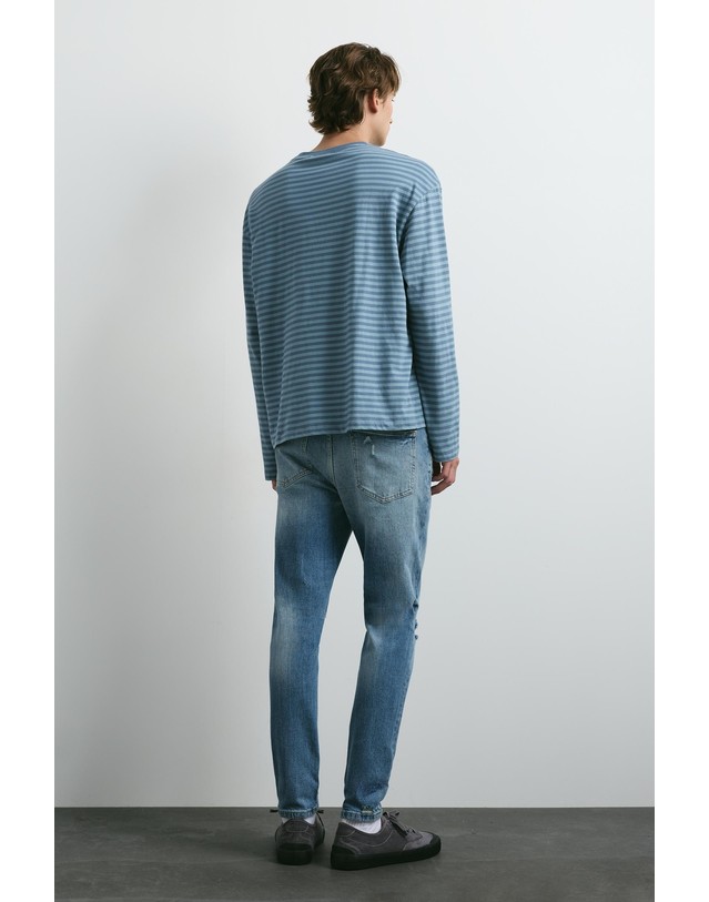 풀앤베어 풀앤베어 디스트로이드 슬림핏 청바지 7660/521 MEDIUM BLUE 블루 착용컷