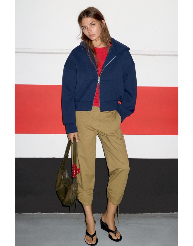 풀앤베어 풀앤베어 코튼 카고 크롭 카프리 팬츠 7670/422 PALE KHAKI 베이지 착용컷