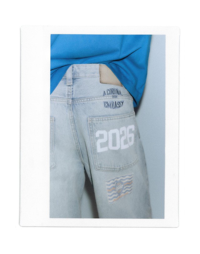 풀앤베어 풀앤베어 그래픽 프린트 배기핏 청바지 7660/581 PALE INDIGO 블루 착용컷