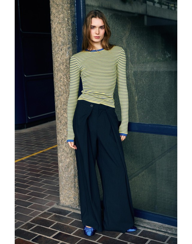 풀앤베어 풀앤베어 스트라이프 슬림핏 긴팔 티셔츠 7232/340 STRIPED 멀티컬러 착용컷