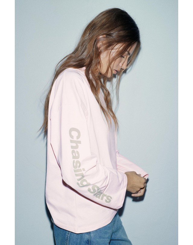 풀앤베어 풀앤베어 그래픽 라운드넥 긴팔 티셔츠 7233/308 PINK 핑크 착용컷