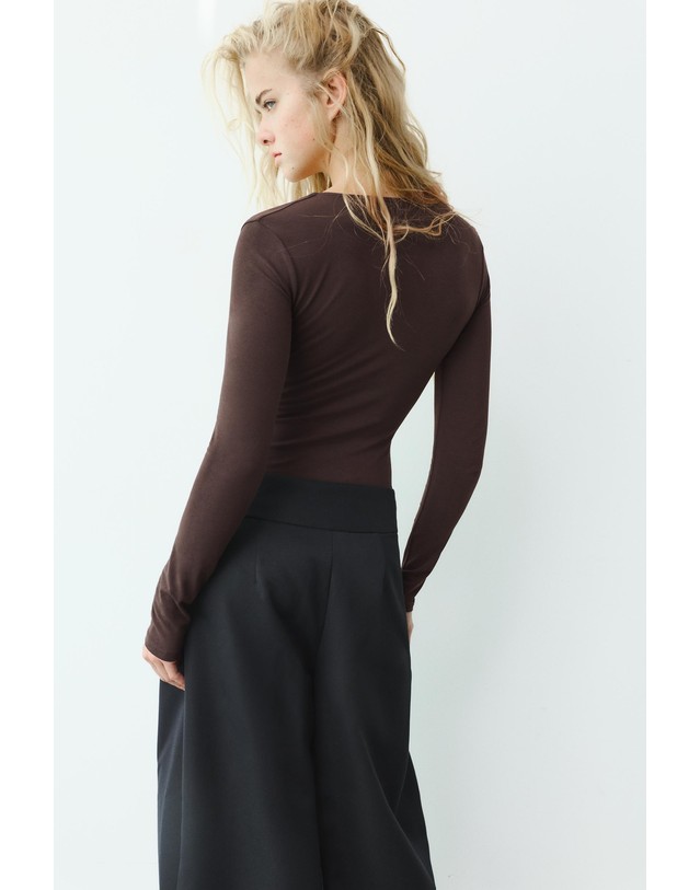 풀앤베어 풀앤베어 브이넥 긴팔 바디수트 7231/304 BROWN 초콜릿 착용컷