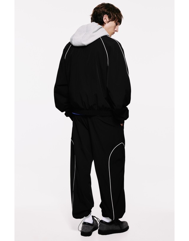 풀앤베어 풀앤베어 테크니컬 파이핑 조거 팬츠 7671/519 BLACK 블랙 착용컷