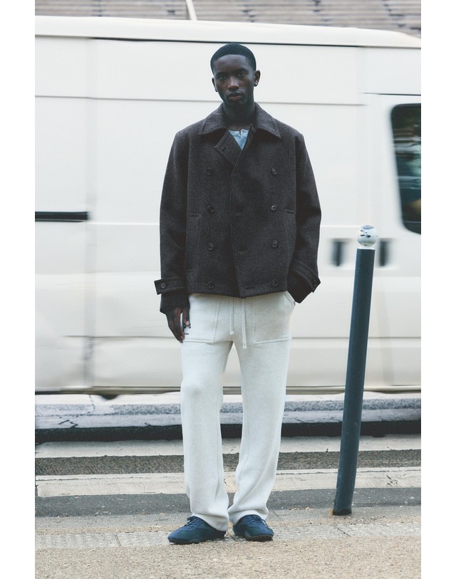 풀앤베어 풀앤베어 펠트 텍스처 숏 싱글 코트 7721/554 DARK GREY 그레이 착용컷