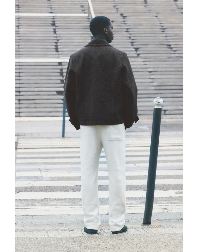 풀앤베어 풀앤베어 펠트 텍스처 숏 싱글 코트 7721/554 DARK GREY 그레이 착용컷