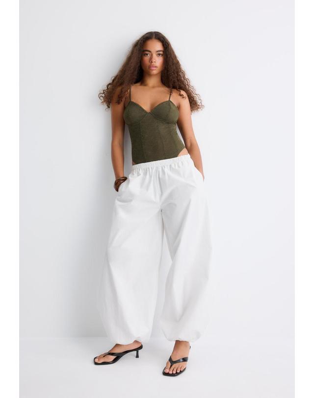 스트라디바리우스 스트라디바리우스 레이스 스트랩 바디수트 6791/341/530 OLIVE GREEN 카키 착용컷