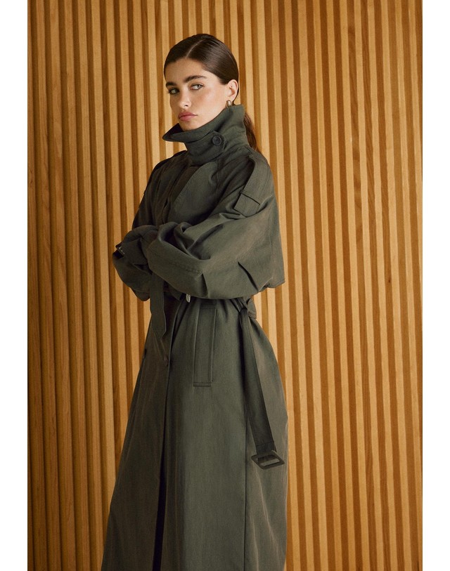 스트라디바리우스 스트라디바리우스 오버사이즈 롱 트렌치 코트 5843/156/550 KHAKI 카키 착용컷