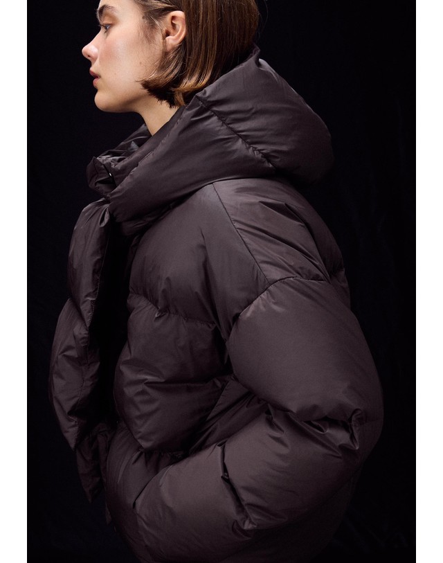 스트라디바리우스 스트라디바리우스 스카프 크롭 패딩 자켓 5615/001/400 BROWN 초콜릿 착용컷