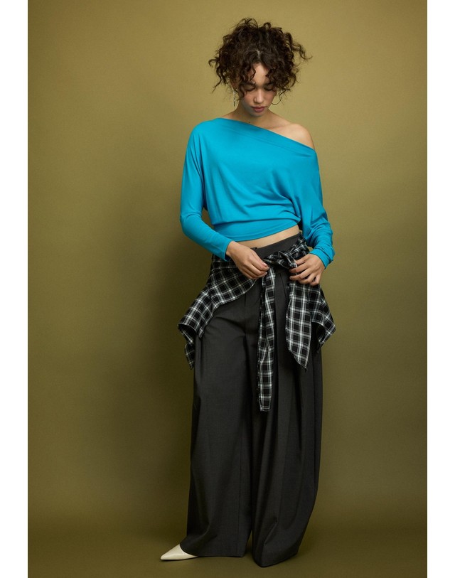 스트라디바리우스 스트라디바리우스 비대칭 모달 긴팔 티셔츠 6681/966/050 TURQUOISE 블루 착용컷