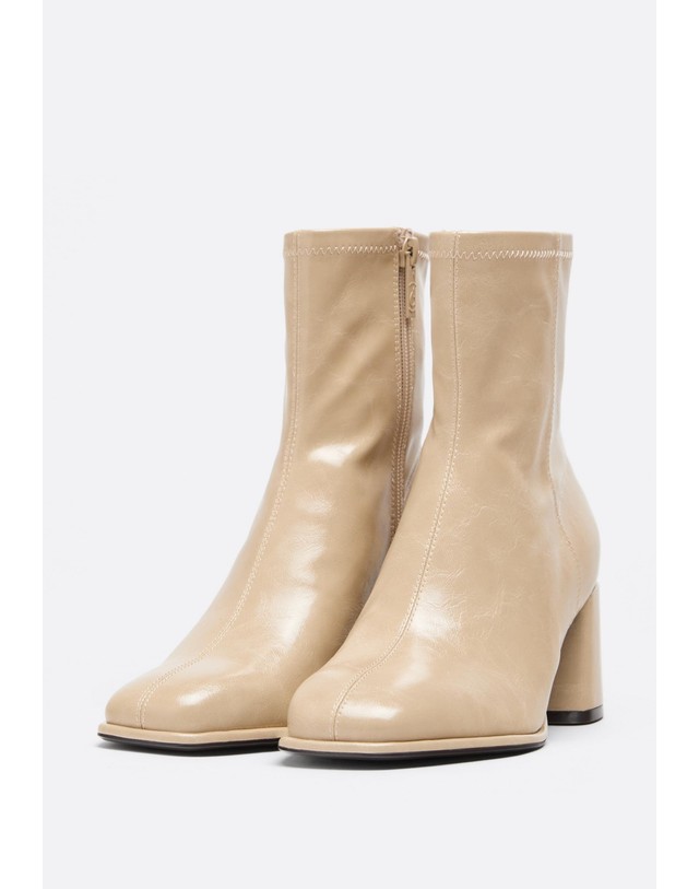 스트라디바리우스 스트라디바리우스 블록힐 라운드토 앵클 부츠 9906/871/102 BEIGE 베이지 착용컷