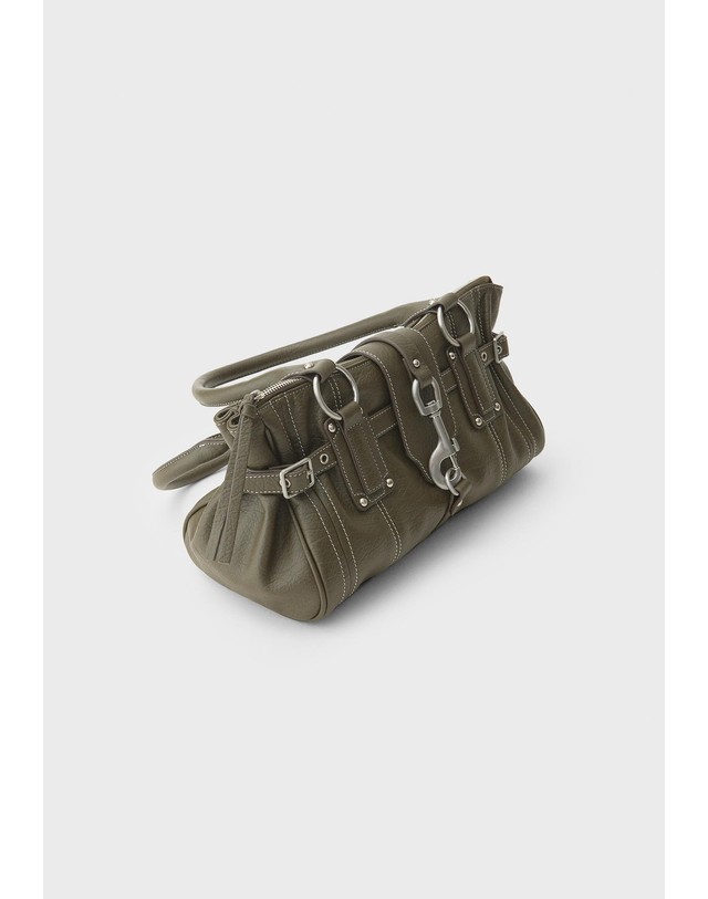 스트라디바리우스 스트라디바리우스 랍스터 클래스프 숄더백 3740/201/550 KHAKI 카키 착용컷