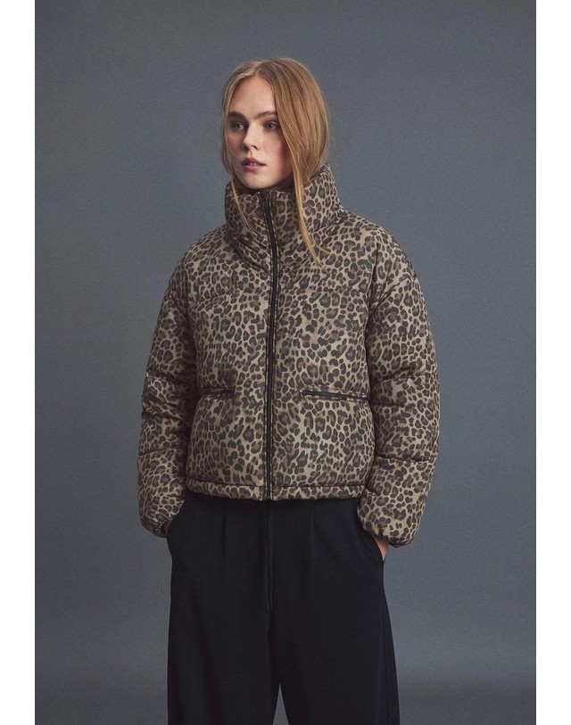 스트라디바리우스 스트라디바리우스 애니멀 프린트 숏 패딩 자켓 5600/176/451 MEDIUM BEIGE 브라운 착용컷