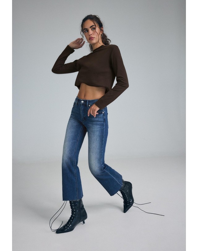 스트라디바리우스 스트라디바리우스 하이웨스트 크롭 부츠컷 청바지 1480/410/742 MEDIUM BLUE 블루 착용컷