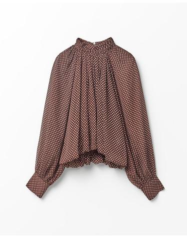스페라 도트 스모킹 벌룬 소매 블라우스 58320209297 CHOCOLATE