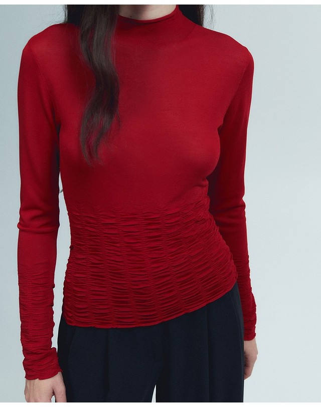 스페라 스페라 허니콤 니트 하이넥 긴팔 탑 58242524179 600 ROJO 레드 착용컷
