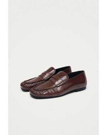 알로하스 레더 셔링 페니 로퍼 9961311 MARRON OSCURO