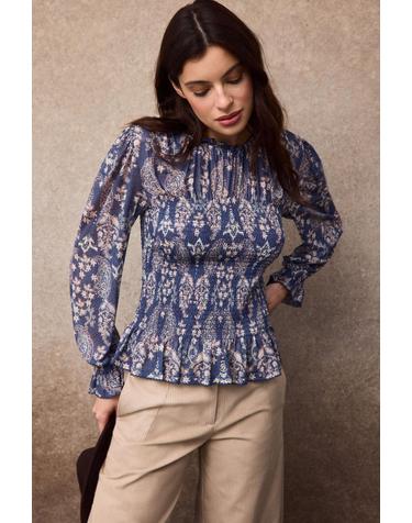 슬로우러브 허니콤 프린트 러플넥 블라우스 3444001 ESTAMPADO AZUL