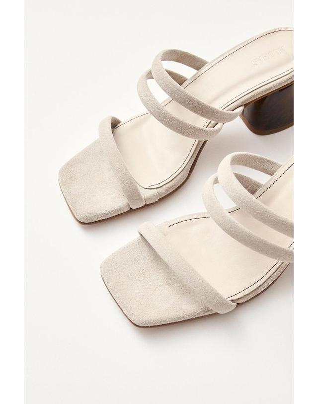 꼬르떼피엘 알로하스 트렌디 스웨이드 스트랩 미들힐 뮬 샌들 9961017 BEIGE 아이보리 착용컷