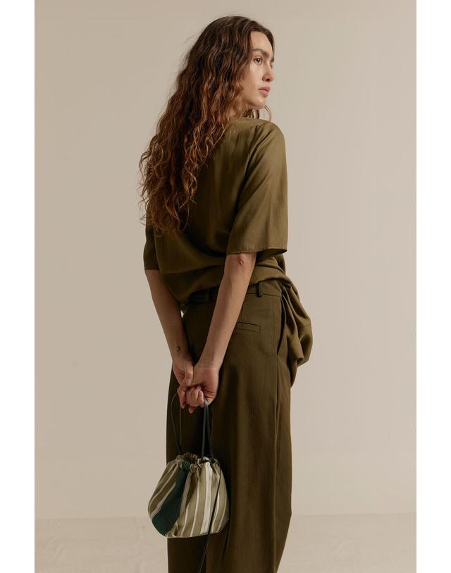 꼬르떼피엘 주비 스트라이프 캔버스 스트링 버킷백 5510859 VERDE 그린 착용컷