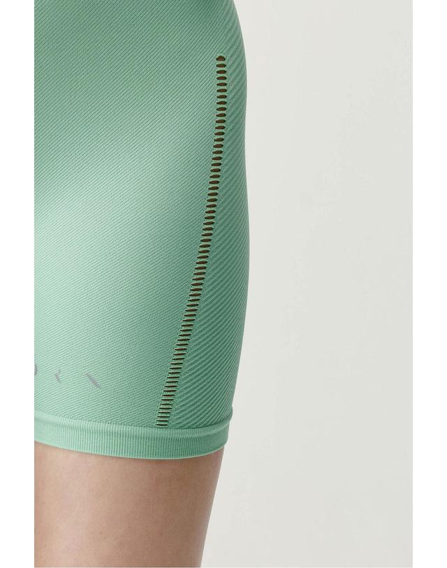 꼬르떼피엘 본리빙요가 썬셋 민트 그린 스포츠 반바지 8183594 VERDE 착용컷