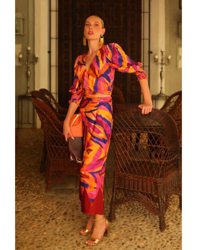 꼬르떼피엘 파남비 아트웍 패턴 랩 브이넥 블라우스 4019128 ESTAMPADO NARANJA 멀티컬러 착용컷