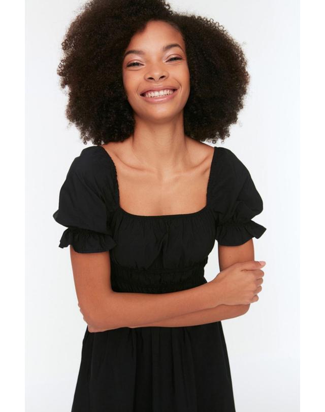 꼬르떼피엘 트렌디올 퍼프 스퀘어넥 미디 원피스 9123759 NEGRO 블랙 착용컷