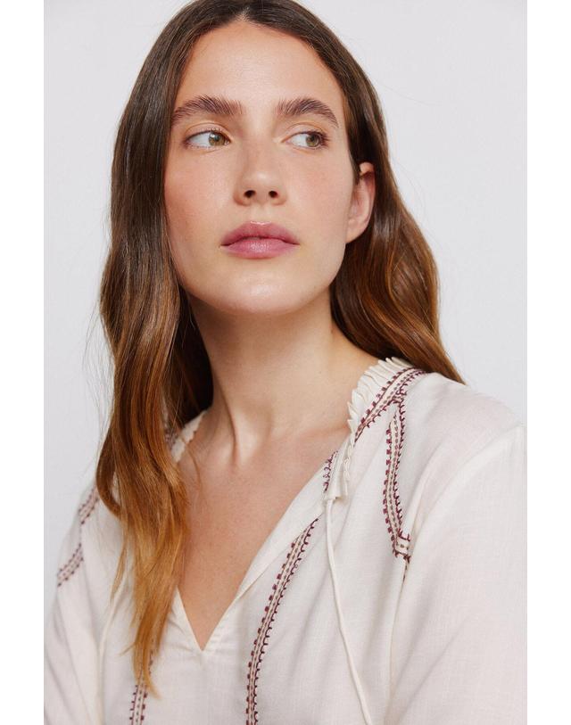 꼬르떼피엘 빌라 보헤미안 자수 브이넥 7부 블라우스 4314163 BEIGE 아이보리 착용컷