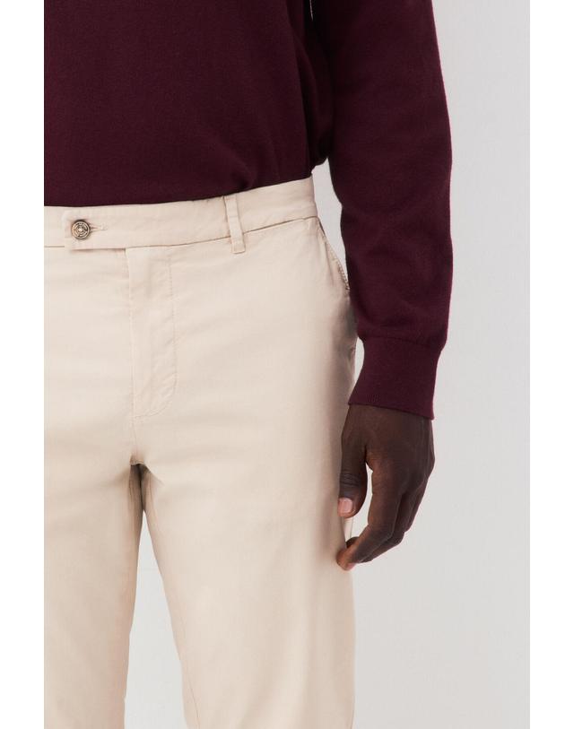 꼬르떼피엘 페드로 델 이에로 슬림핏 프리미엄 치노 팬츠 7824097 BEIGE 베이지 착용컷