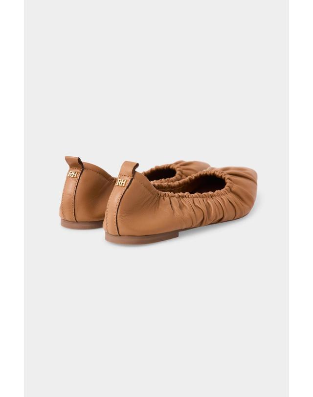 꼬르떼피엘 페드로 델 이에로 가죽 셔링 발레리나 플랫 슈즈 8134588 BEIGE 베이지 착용컷