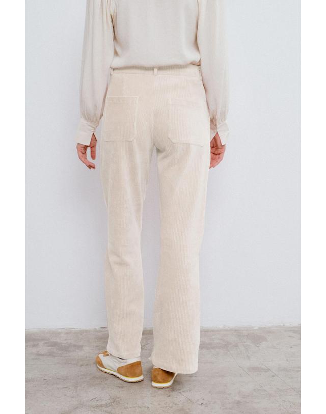 꼬르떼피엘 빌라 코듀로이 와이드 스트레이트 팬츠 6398272 BEIGE 아이보리 착용컷