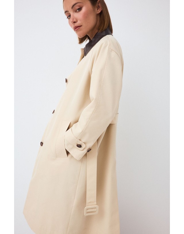 꼬르떼피엘 페드로 델 이에로 배색 칼라 롱 트렌치 코트 8574853 BEIGE 베이지 착용컷