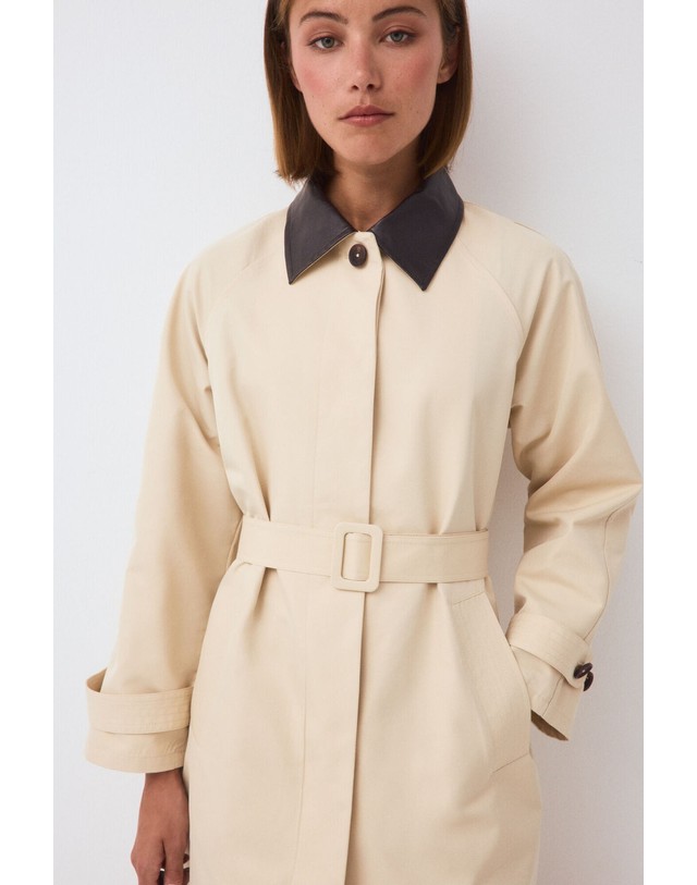 꼬르떼피엘 페드로 델 이에로 배색 칼라 롱 트렌치 코트 8574853 BEIGE 베이지 착용컷