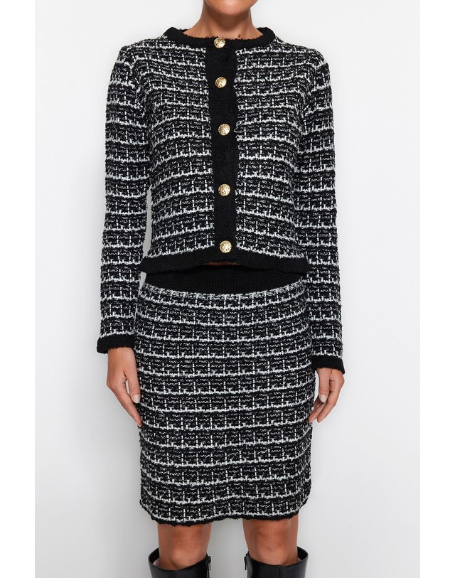 꼬르떼피엘 트렌디올 트위드 니트 가디건 스커트 세트 7632194 NEGRO 블랙 착용컷