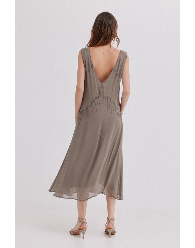 꼬르떼피엘 호스 인트로피아 비즈 장식 민소매 롱 원피스 8224163 GRIS 그레이 착용컷