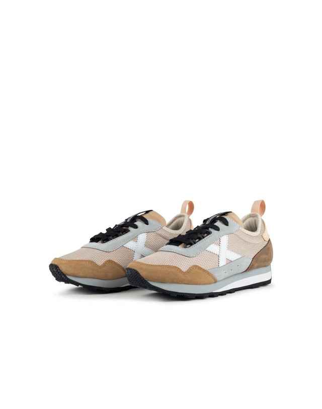 꼬르떼피엘 무니치 레트로 러닝 여성 스니커즈 3894199 BEIGE 베이지 착용컷