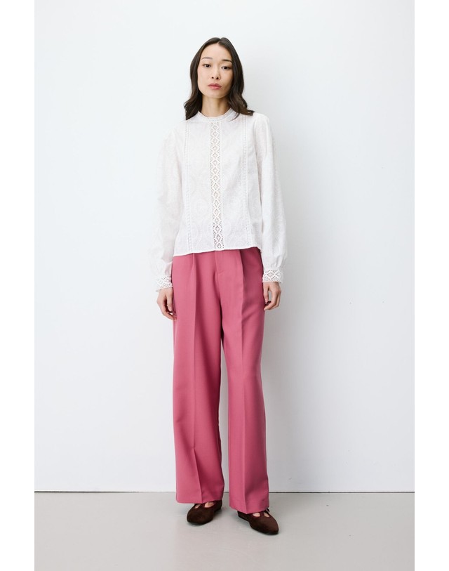 꼬르떼피엘 그레이스앤밀라 컷워크 자수 긴팔 블라우스 4314242 BLANCO 화이트 착용컷