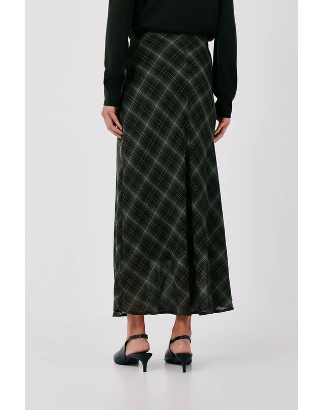 꼬르떼피엘 꼬르떼피엘 체크 플레어 롱 스커트 5804748 ESTAMPADO VERDE 그린 착용컷