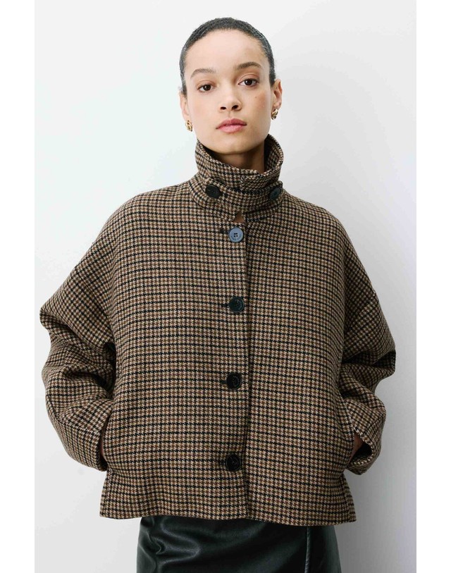 꼬르떼피엘 그레이스앤밀라 체크 울 혼방 버튼 숏 코트 5244369 ESTAMPADO BEIGE 베이지 착용컷
