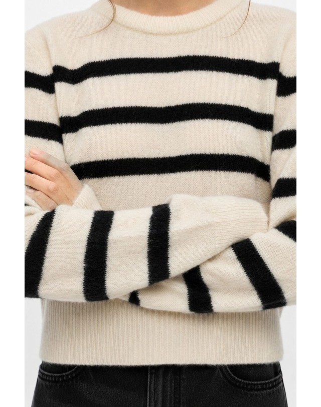 꼬르떼피엘 오브젝트 스트라이프 울 알파카 스웨터 5795408 BEIGE 아이보리 착용컷