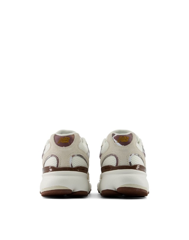 꼬르떼피엘 뉴발란스 프린트 청키 레트로 스니커즈 9202249 BLANCO 아이보리 착용컷