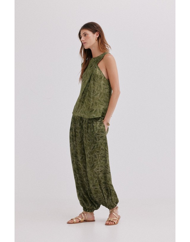 꼬르떼피엘 호스 인트로피아 비대칭 크로스 드레이프 민소매 탑 5874233 ESTAMPADO VERDE 카키 착용컷