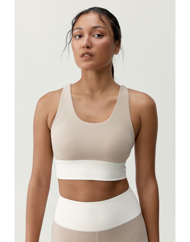 꼬르떼피엘 본리빙요가 크롭 양면 스포츠 브라 탑 8184694 BEIGE 아이보리 착용컷
