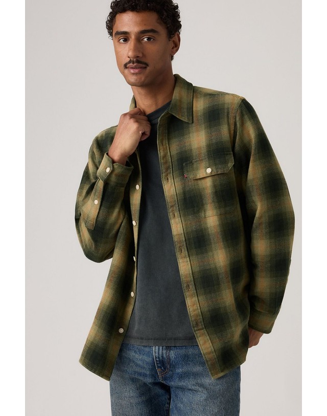 꼬르떼피엘 리바이스 체크 플랩 포켓 릴렉스핏 긴팔 셔츠 2850400 BLANCO 카키 착용컷