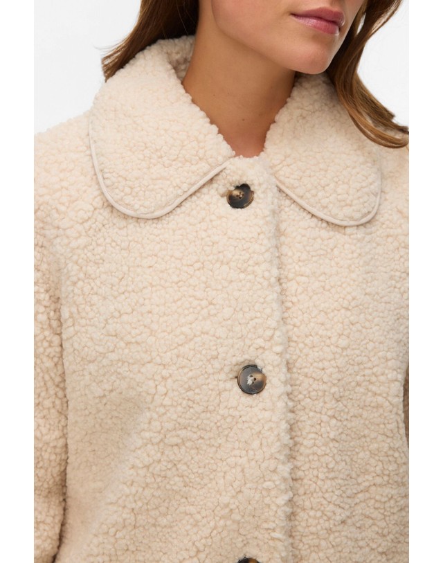 꼬르떼피엘 베로모다 시어링 플리스 버튼 숏 코트 5244364 BEIGE 아이보리 착용컷