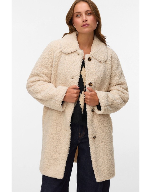 꼬르떼피엘 베로모다 시어링 플리스 버튼 숏 코트 5244364 BEIGE 아이보리 착용컷