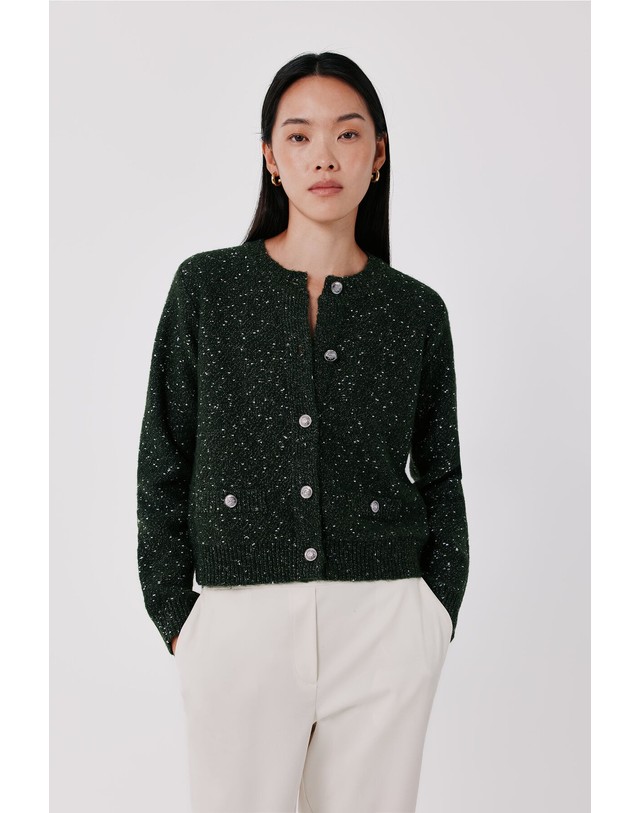 꼬르떼피엘 꼬르떼피엘 메탈릭 니트 버튼 크롭 가디건 6244282 VERDE OSCURO 그린 착용컷