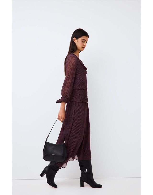 꼬르떼피엘 페드로 델 이에로 카울넥 긴팔 미디 원피스 3814493 MORADO 레드 착용컷